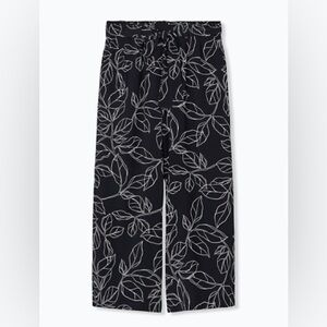 Torrid Black & White Challis Palm Leaf Wide Leg Cropped Pants 2 2X